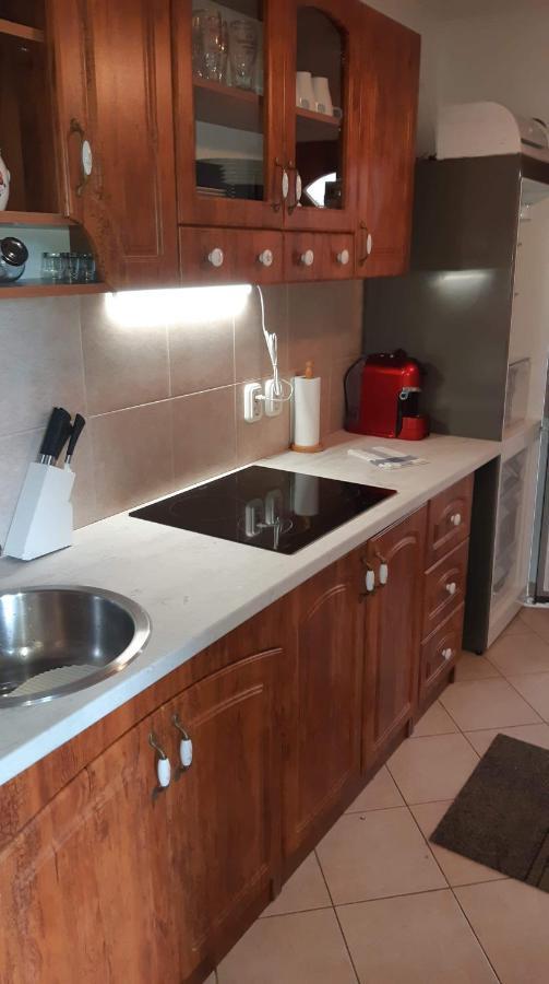 Rege Apartman Alsoors Bagian luar foto