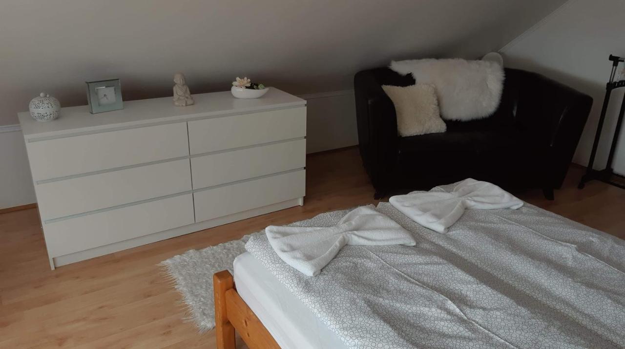 Rege Apartman Alsoors Bagian luar foto