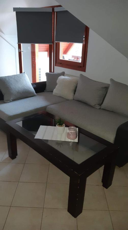 Rege Apartman Alsoors Bagian luar foto