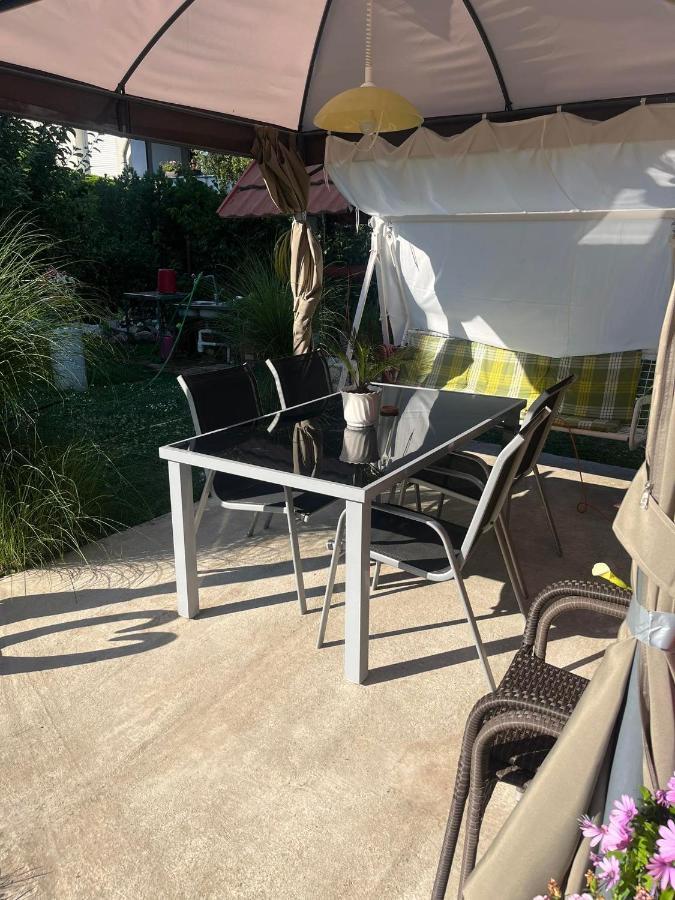 Rege Apartman Alsoors Bagian luar foto