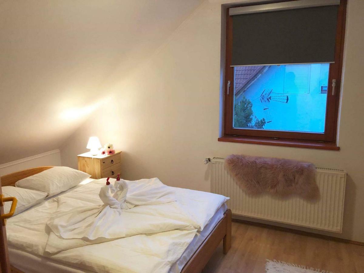 Rege Apartman Alsoors Bagian luar foto